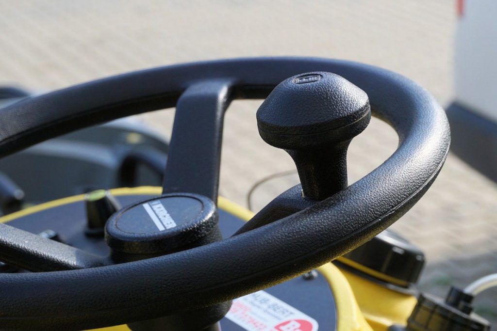 steering wheel, handlebars, steering